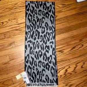 NWT black and gray collection 18 scarf